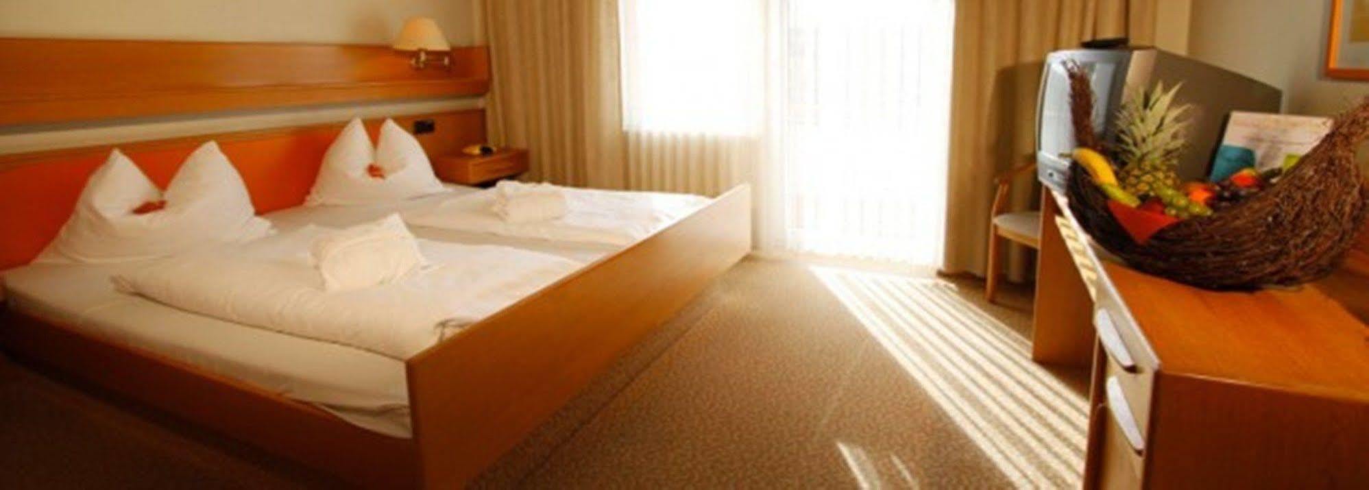 Savoy Hotel Bad Mergentheim Exterior foto